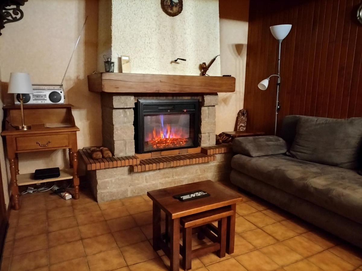 Вилла Les Chaumes Villiers-en-Morvan Экстерьер фото